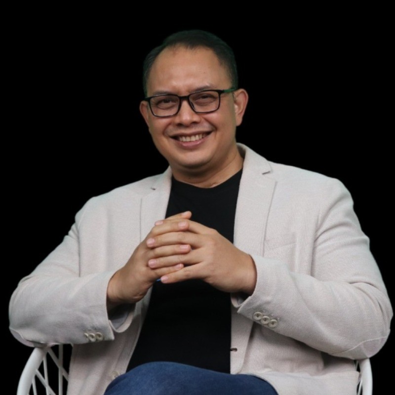 Dr. Dede Mulyana